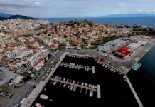 Ελαφρά κάμψη του λιμένα Απόστολος Παύλος, έκρηξη στα νούμερα του λιμένα Κεραμωτής